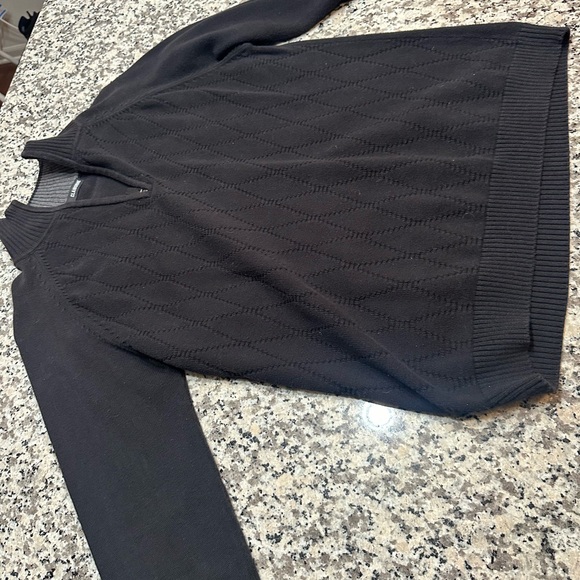 Men’s Sweater - Picture 3 of 4